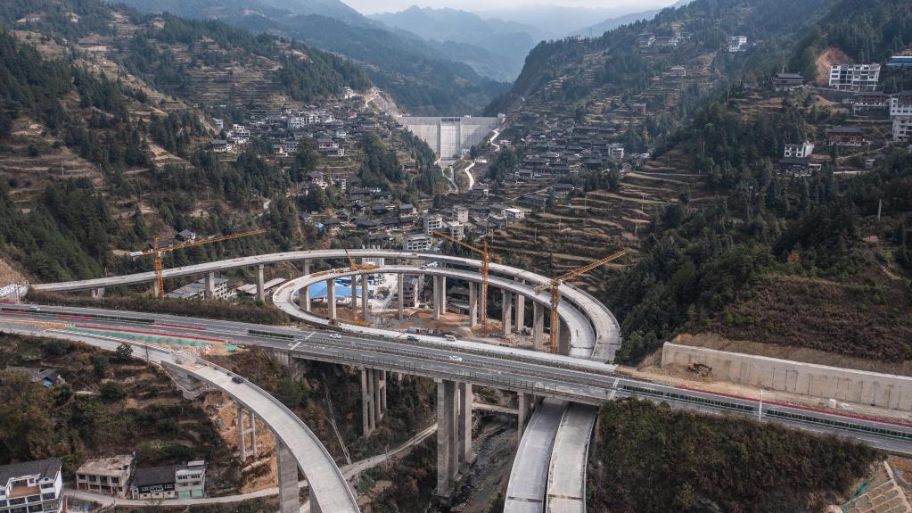 貴州：雷榕高速建設(shè)有序推進