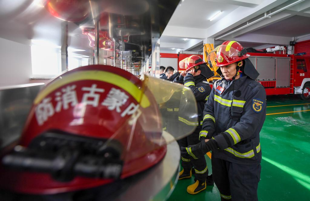 新春走基層丨西烏珠穆沁消防守護(hù)草原安寧