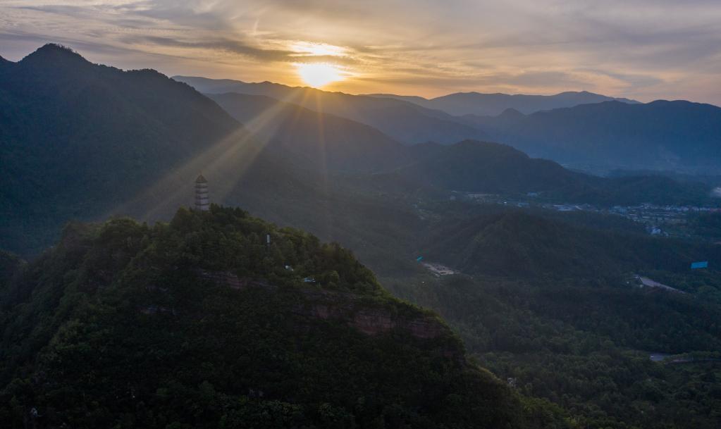 走進(jìn)天臺山