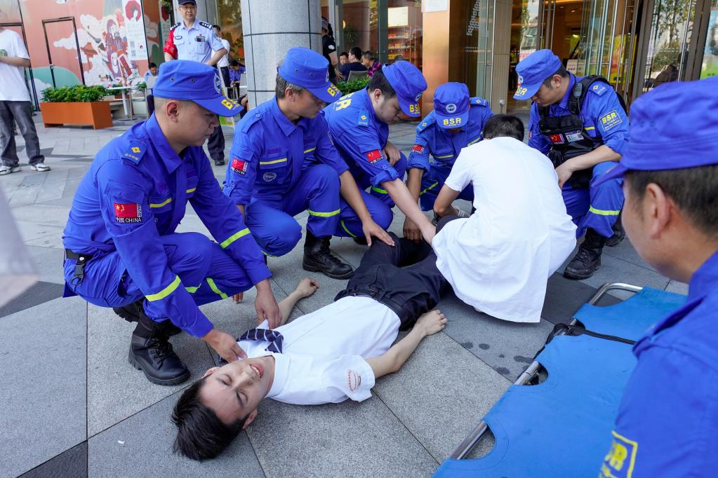 重慶南岸區舉辦濱江路防汛應急演練