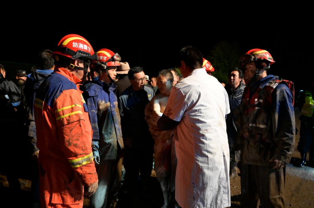 甘肅甘南強降雨導致泥石流災(zāi)害 已致2人死亡2人失聯(lián)