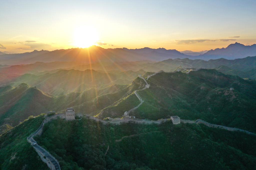 天空之眼瞰祖國(guó)——萬里長(zhǎng)城 金山獨(dú)秀