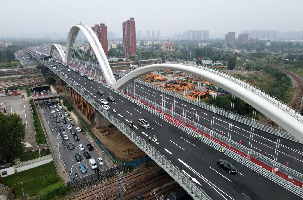 鄭州北三環新建彩虹橋建成通車