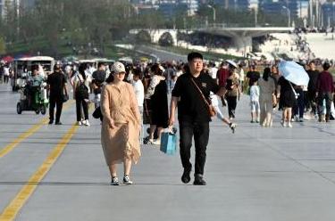 穿越時(shí)空 見(jiàn)證老機(jī)場(chǎng)“變身”城市中央公園