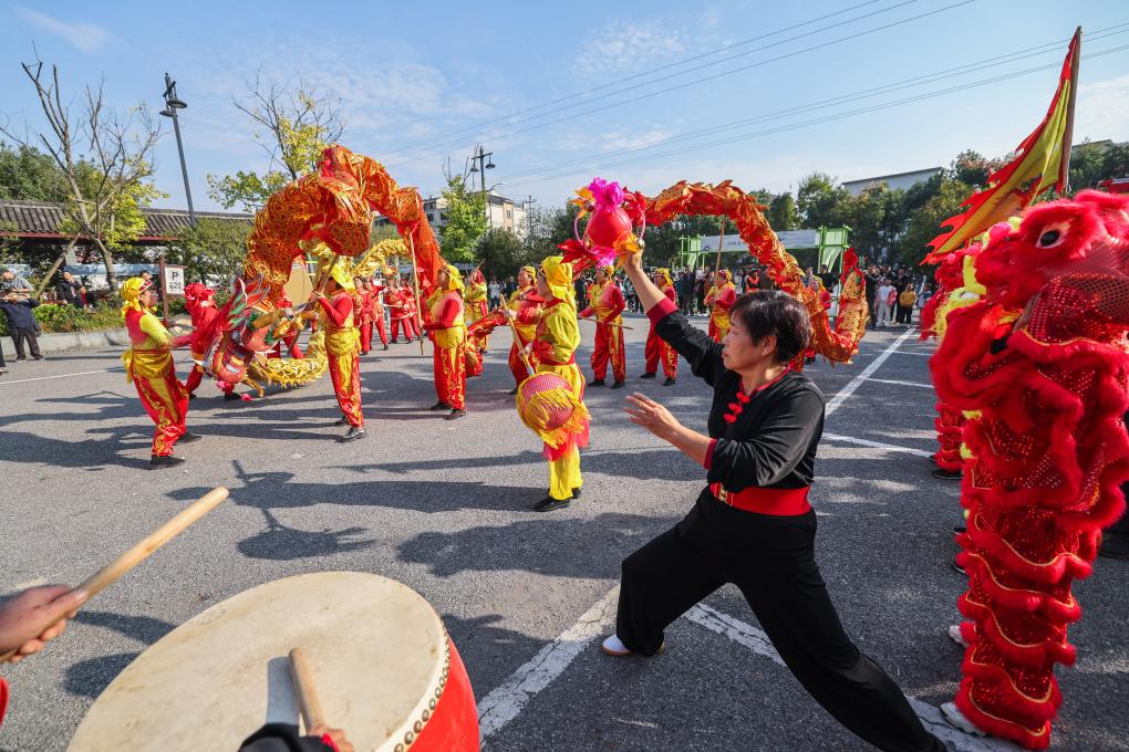 香榧之鄉“香榧手工炒制大賽”迎豐收