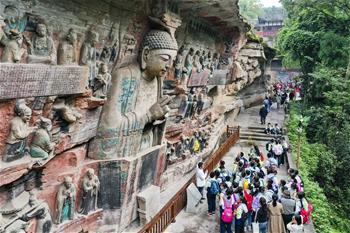 世界文化遺產大足石刻景區(qū)接待游客量創(chuàng)同期歷史新高