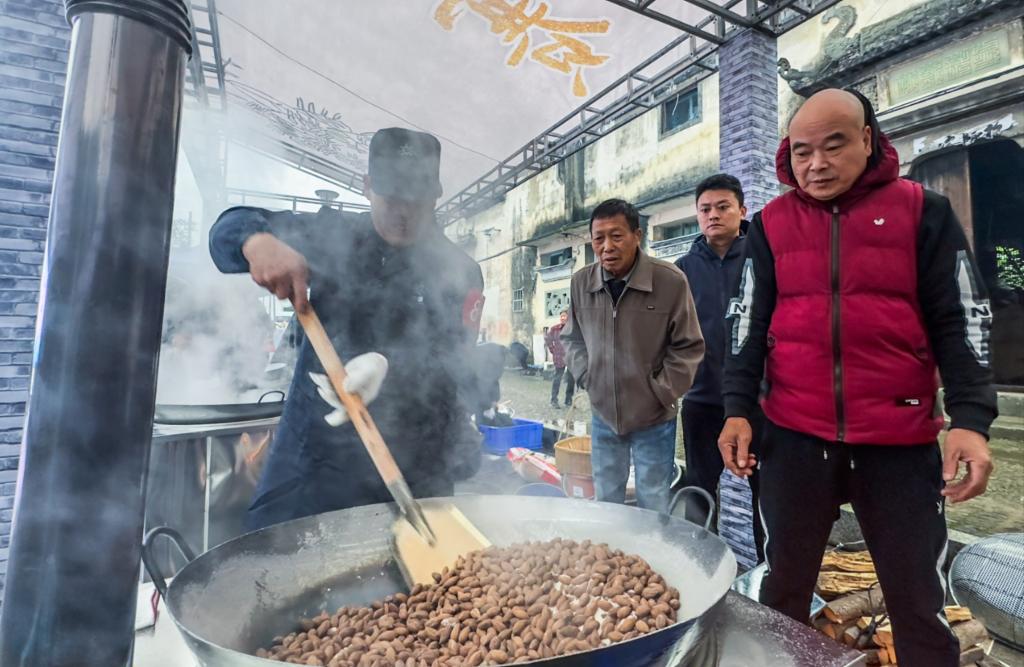 浙江諸暨：特色香榧產業助力百姓共富