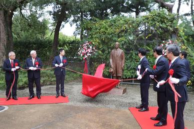 孫中山銅像在日本北九州市落成揭幕