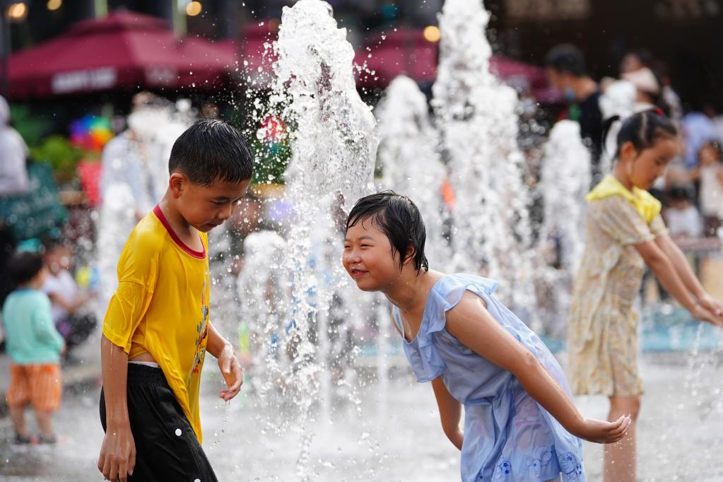 北京：戲水覓清涼