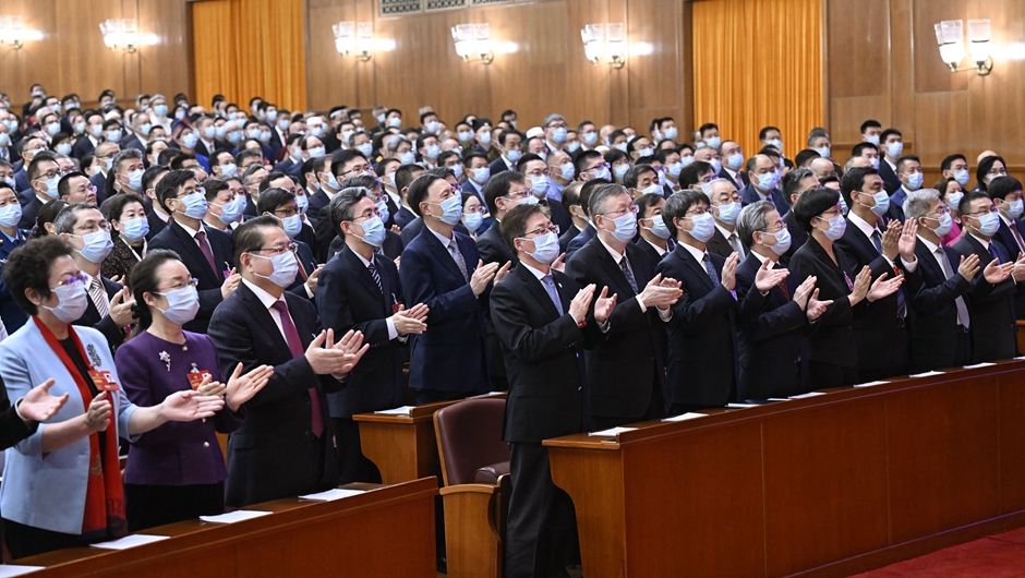 全國政協十四屆一次會議閉幕